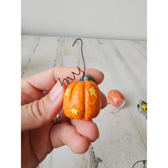 Mini pumpkin jack-o'-lantern ornament pro bird tree Halloween decor - Picture 5 of 9